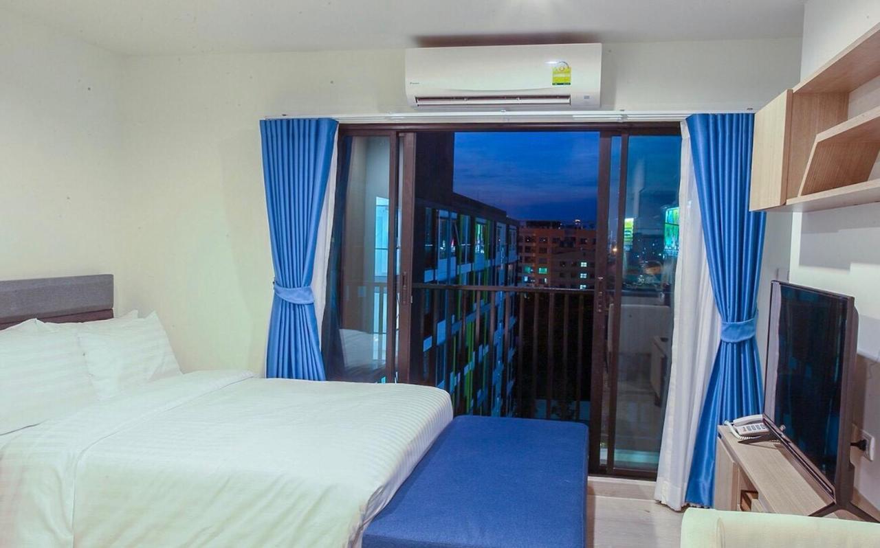 Niche Mono Sukhumvit 50 By Ariva Hotel Bangkok Exterior photo