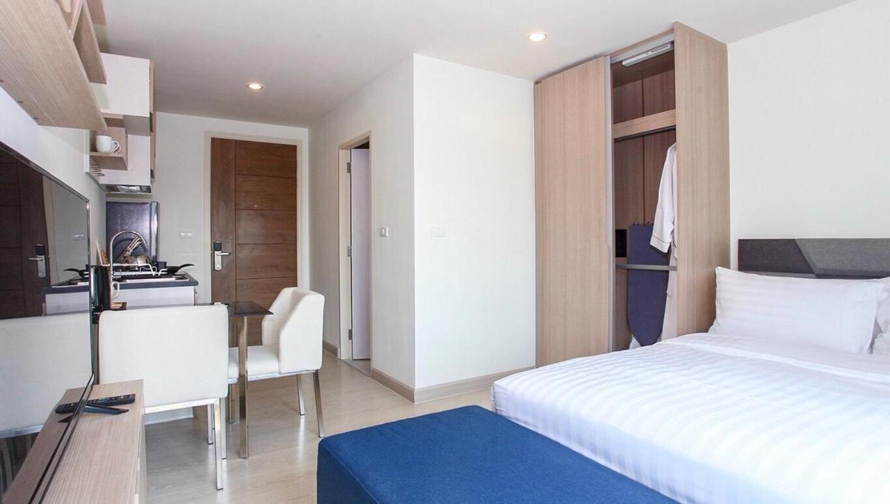 Niche Mono Sukhumvit 50 By Ariva Hotel Bangkok Exterior photo
